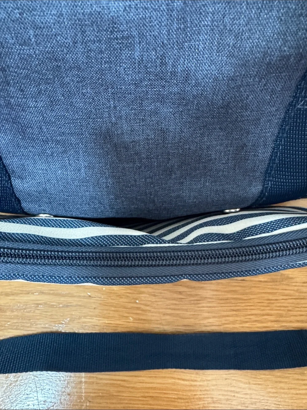 N/A spacious navy